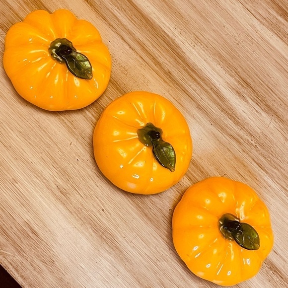 3 Orange 2” x 5” Art Glass Pumpkins Autumn Fall Decor Thanksgiving Paperweight - Picture 3 of 6